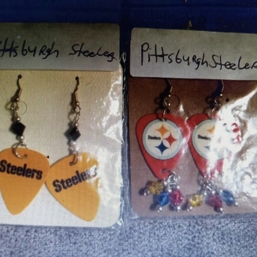 2 PAIRS OF PITTSBURGH STEELERS GUITAR PICK EARRINGS